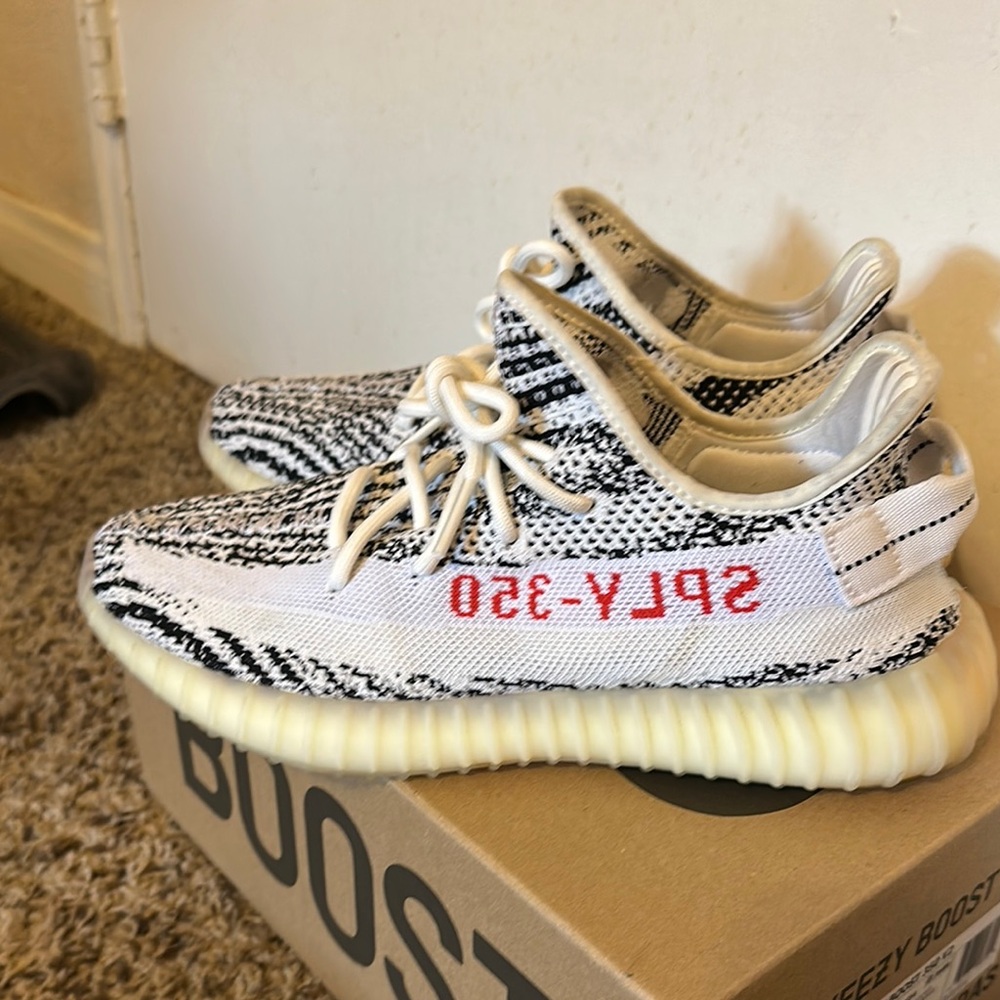 Yeezy Zebra Boost 350 V2 Sneakers